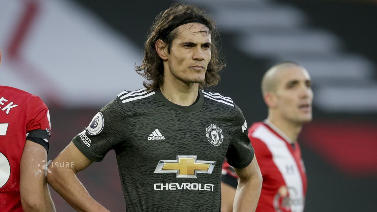Barcelona target Manchester United star Edinson Cavani to replace sidelined Sergio Aguero
