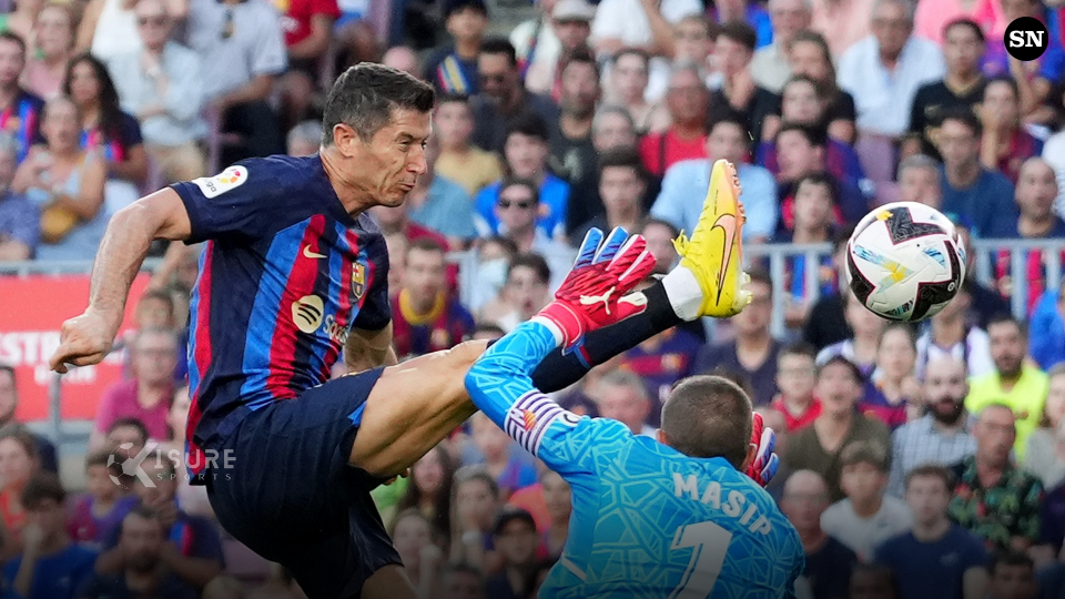 Lewandowski inspires Barcelona to 4-0 real Valladolid victory