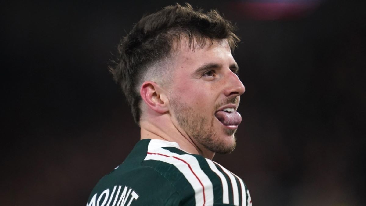 Brentford 1-1 Manchester United: Mason Mount&#039;s goal nullified by Kristoffer Ajer in dramatic finish