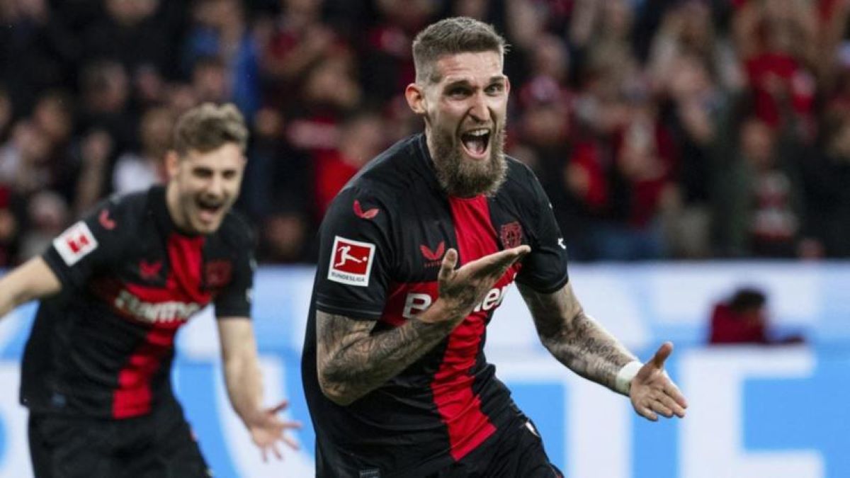 Leverkusen preserves unbeaten streak with late Stuttgart victory