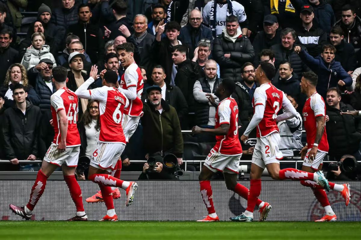 Arsenal edges Tottenham in tense North London derby