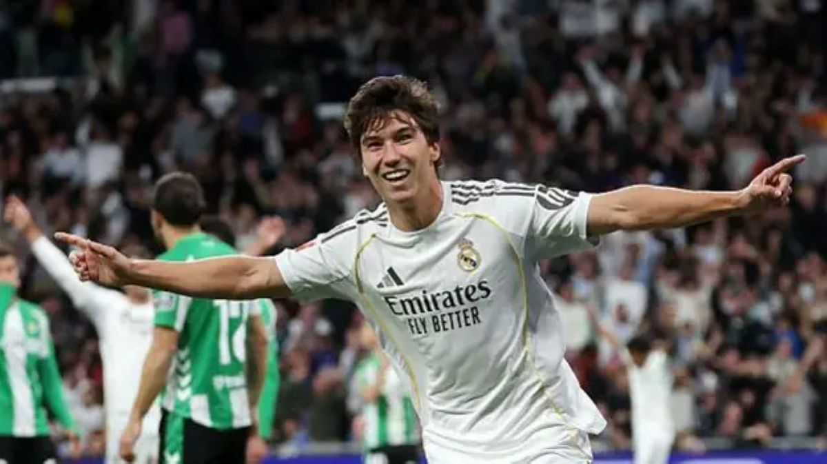 Garcia Hat-Trick Sparks Madrid Rout as Levante Stun Sevilla
