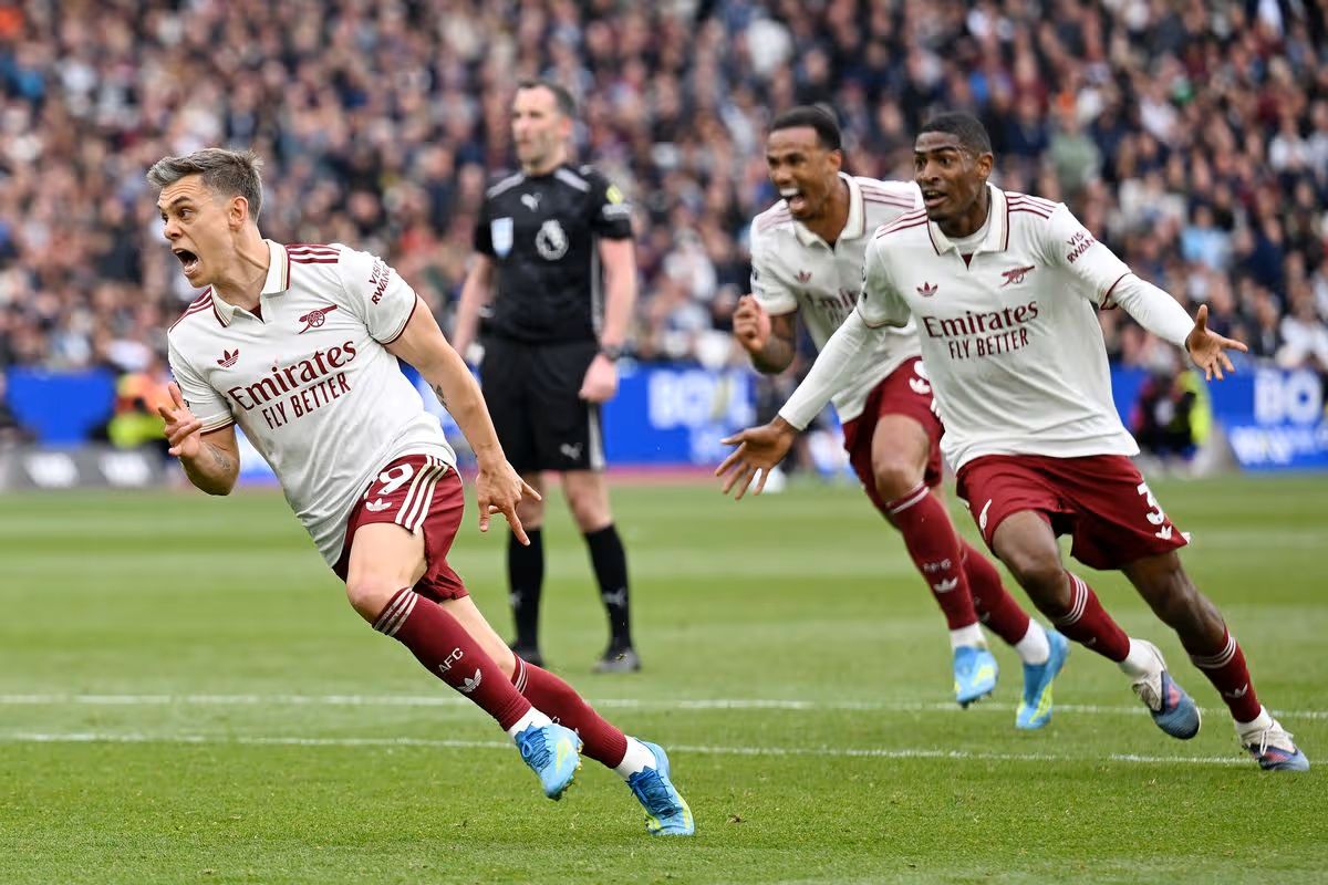 Arsenal Move Closer to Premier League Glory After Dramatic West Ham Win