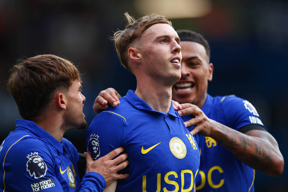 Palmer Stunner Helps Chelsea Edge Brighton in Seven-Goal Thriller