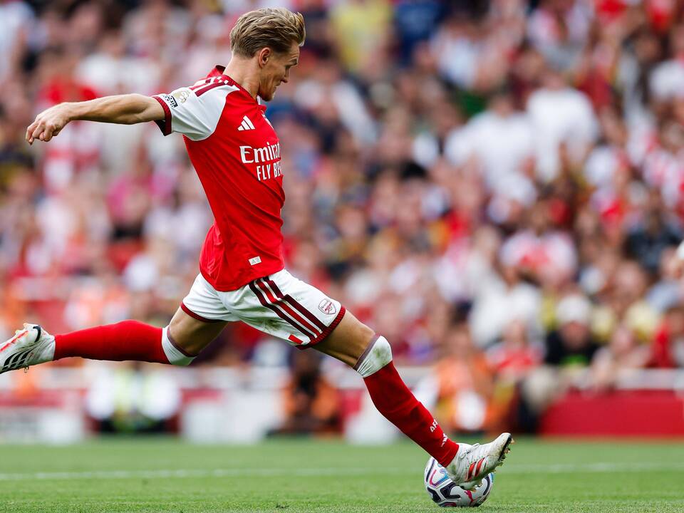 Odegaard Fires Arsenal Past Chelsea to Maintain Perfect Start