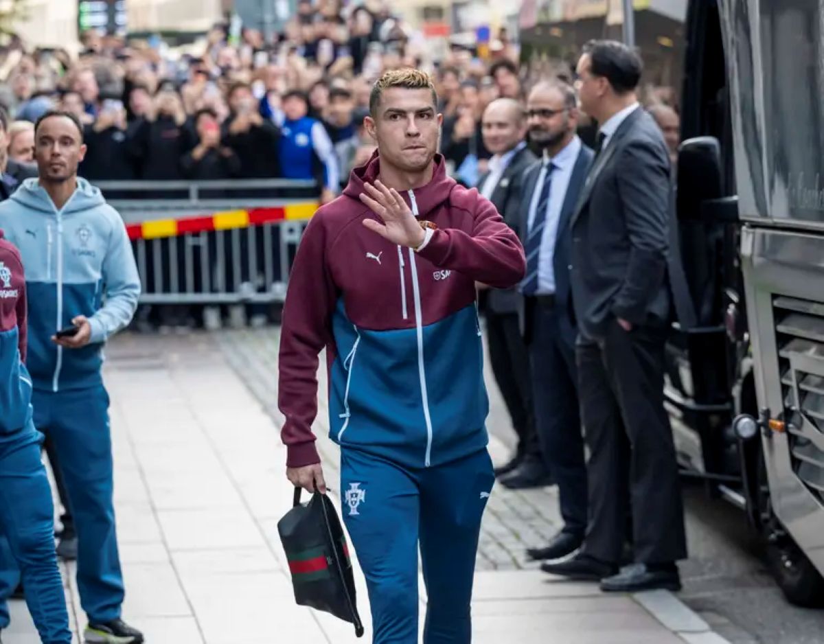 Cristiano Ronaldo Leaves Portugal Camp as International Future Hangs in Balance