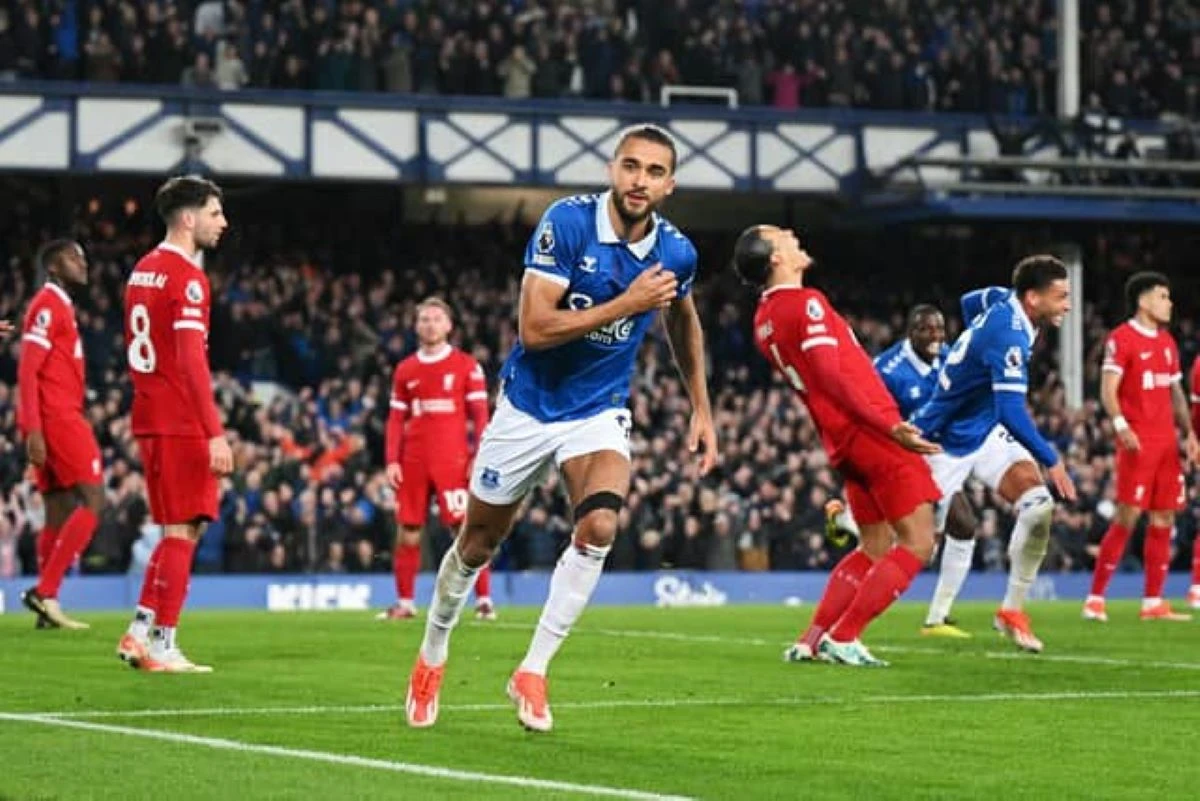 Liverpool's Title Hopes Crushed by Everton Derby Win