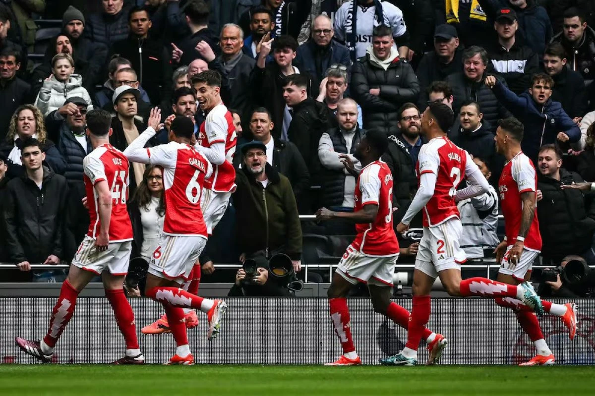 Arsenal edges Tottenham in tense North London derby