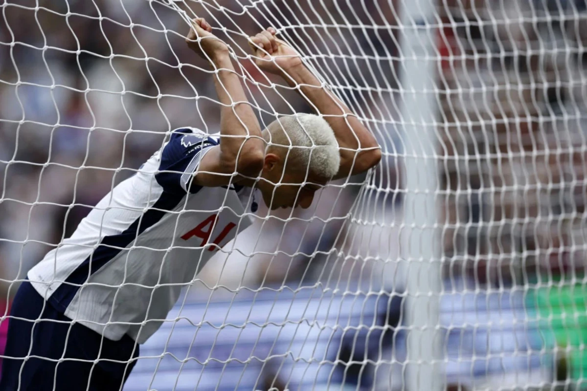 Derby Drama, Late Misses, and Stalemates: A London Stadium Story