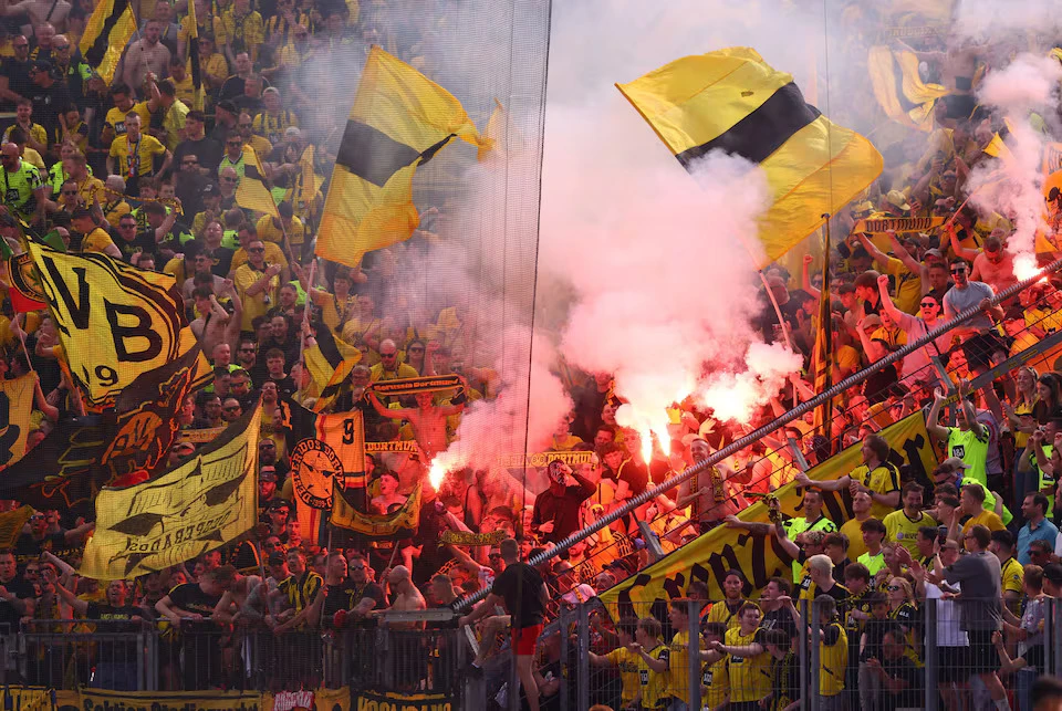 Dortmund Dazzle in Six-Goals Against Leverkusen