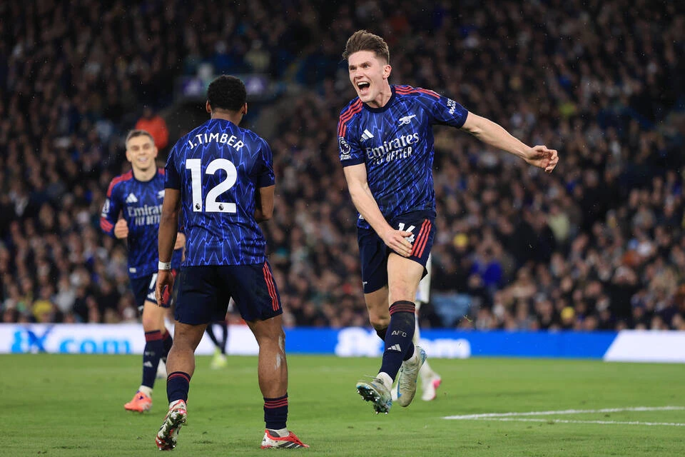 Arsenal Rout Leeds to Go Seven Clear at the Top