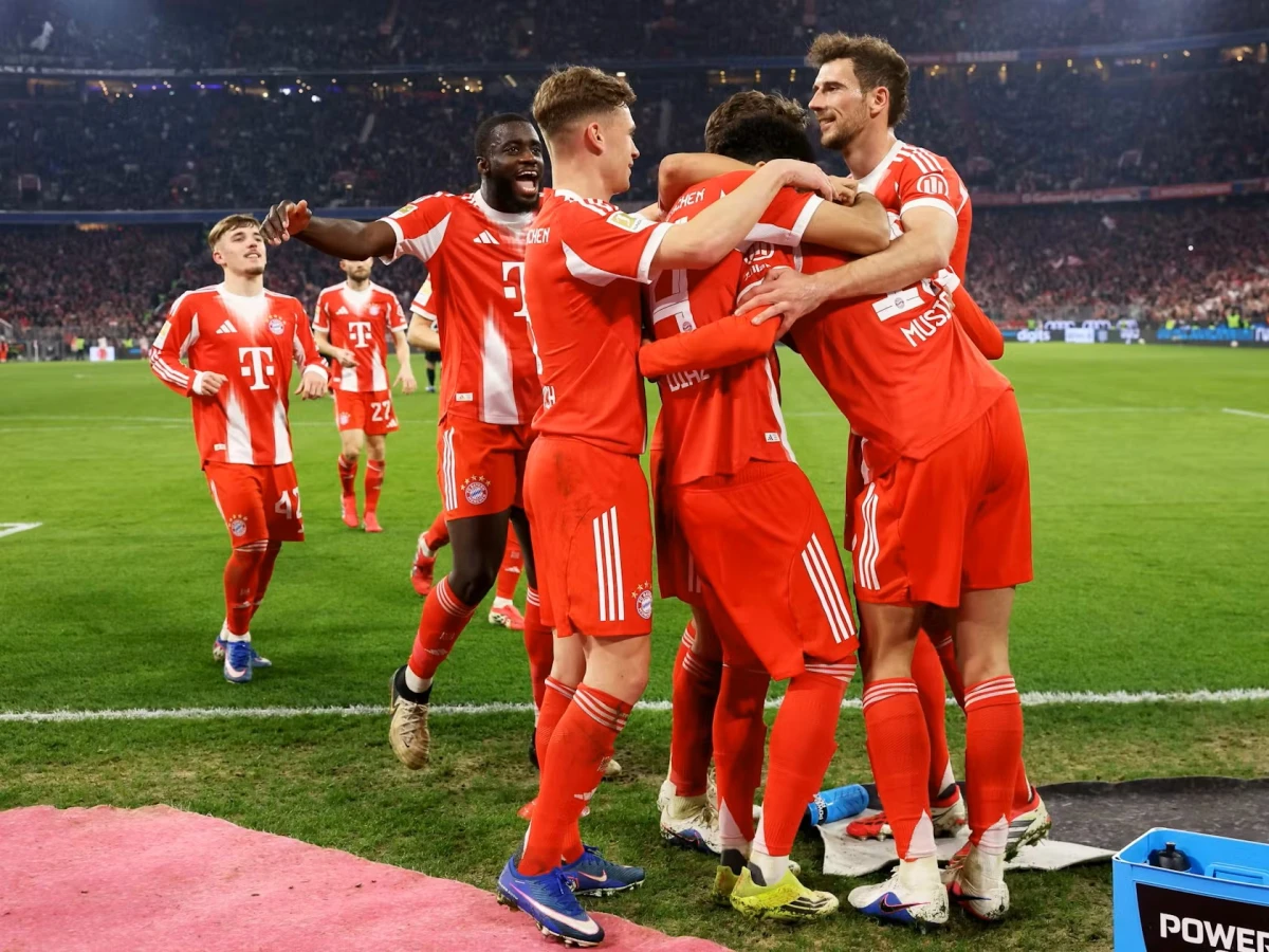 Bayern Munich Cruise Past Gladbach To Extend Lead
