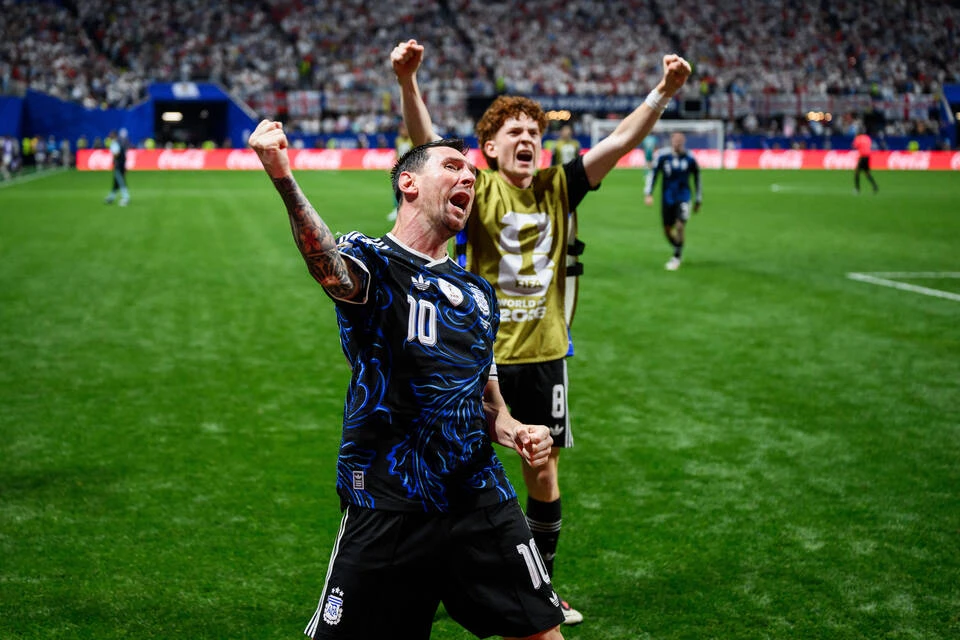 Argentina Break England Hearts To Reach World Cup Final