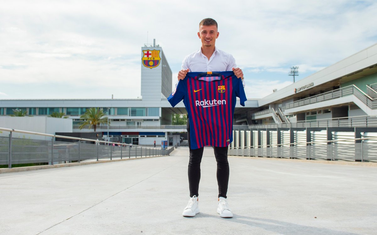 Barcelona signs Full-Back Mike Van Beijnen | Transfer News