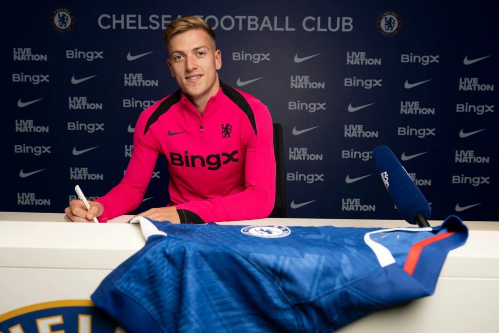Chelsea Land Liam Delap In Statement Signing